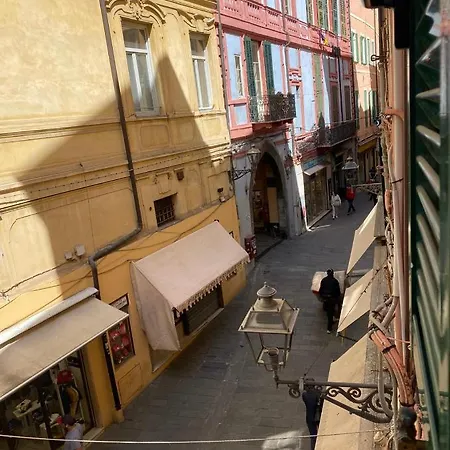 アパート Celebrity House *